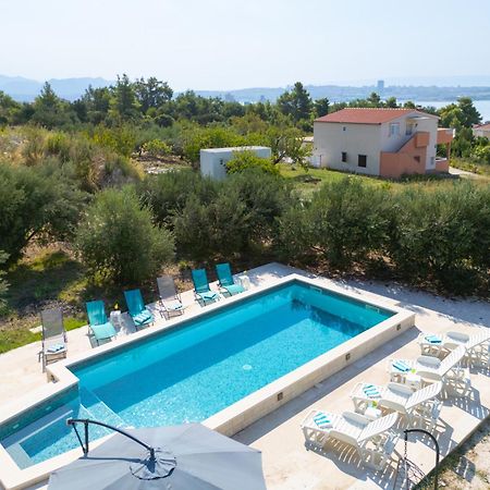 Casa Felice Apartments-Holiday Home Каштела Экстерьер фото