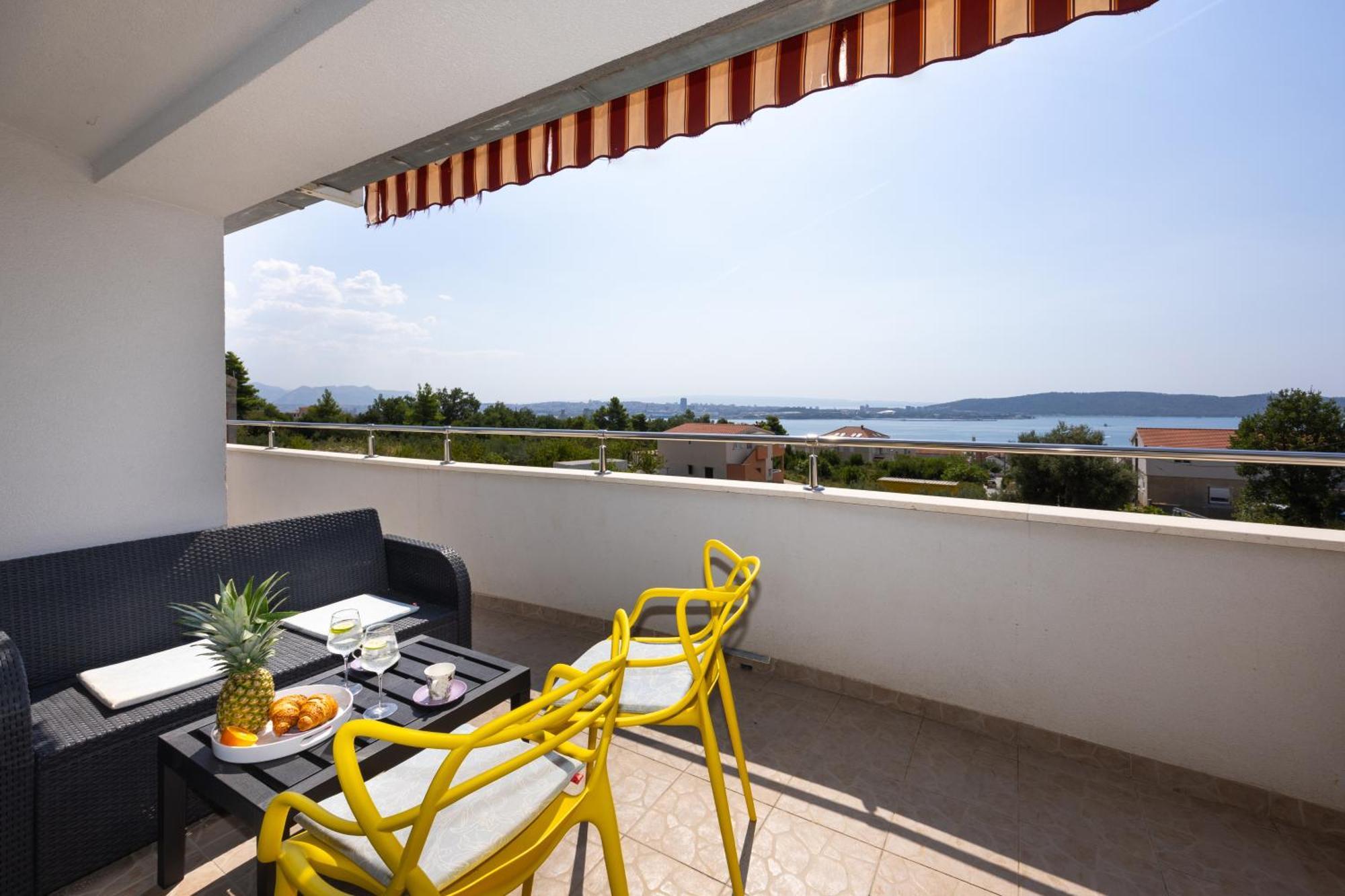 Casa Felice Apartments-Holiday Home Каштела Экстерьер фото
