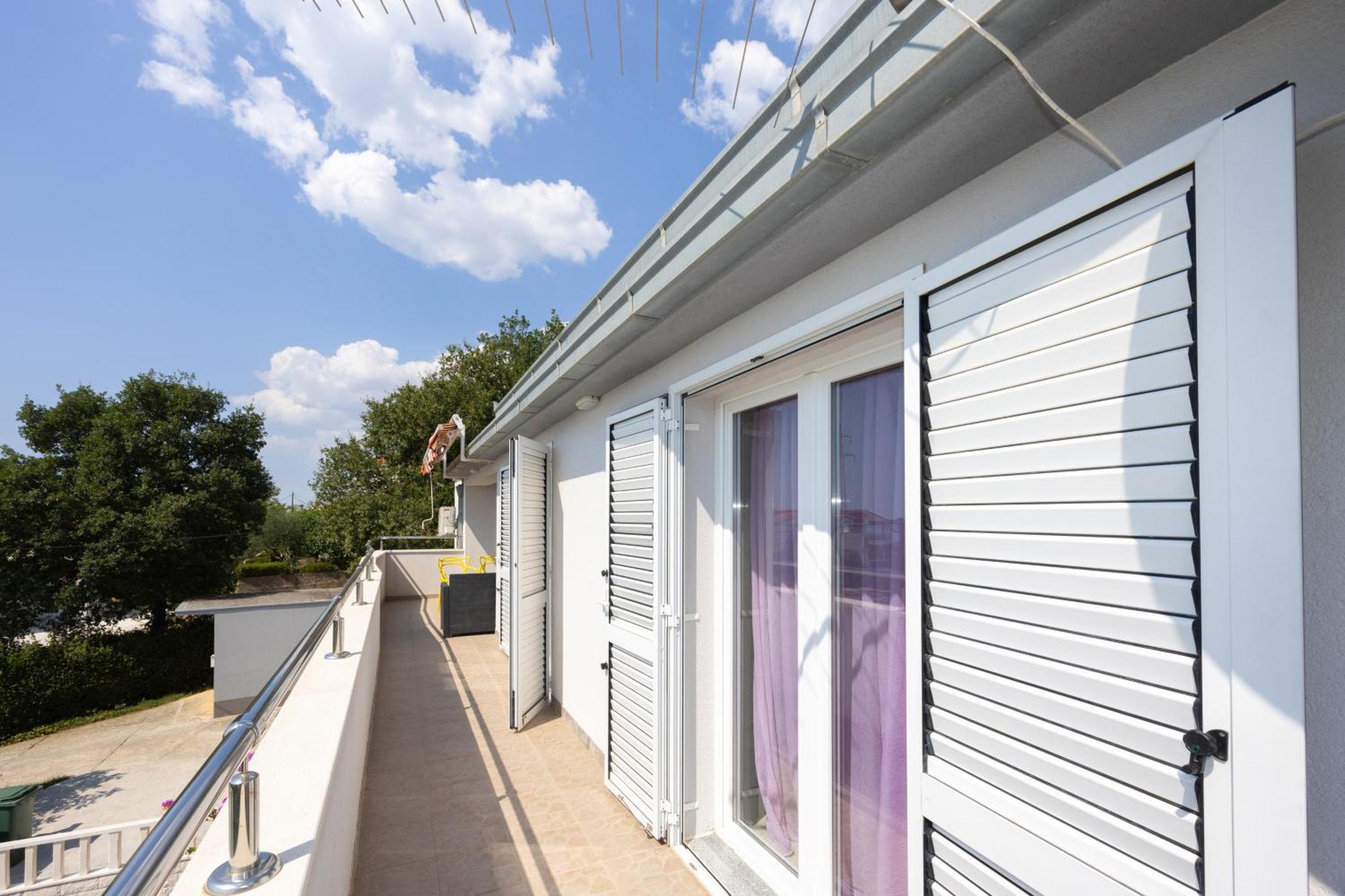 Casa Felice Apartments-Holiday Home Каштела Экстерьер фото