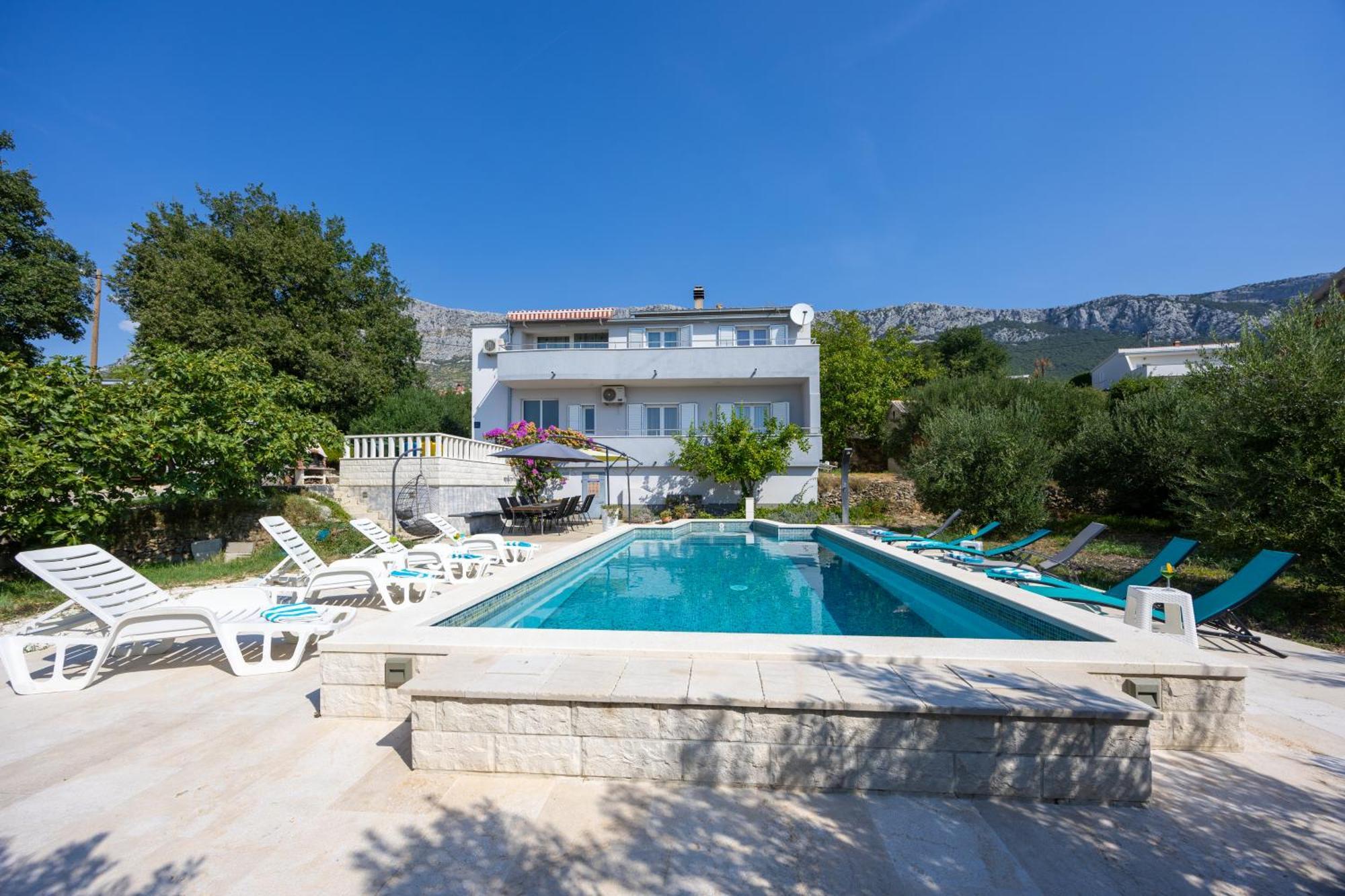 Casa Felice Apartments-Holiday Home Каштела Экстерьер фото