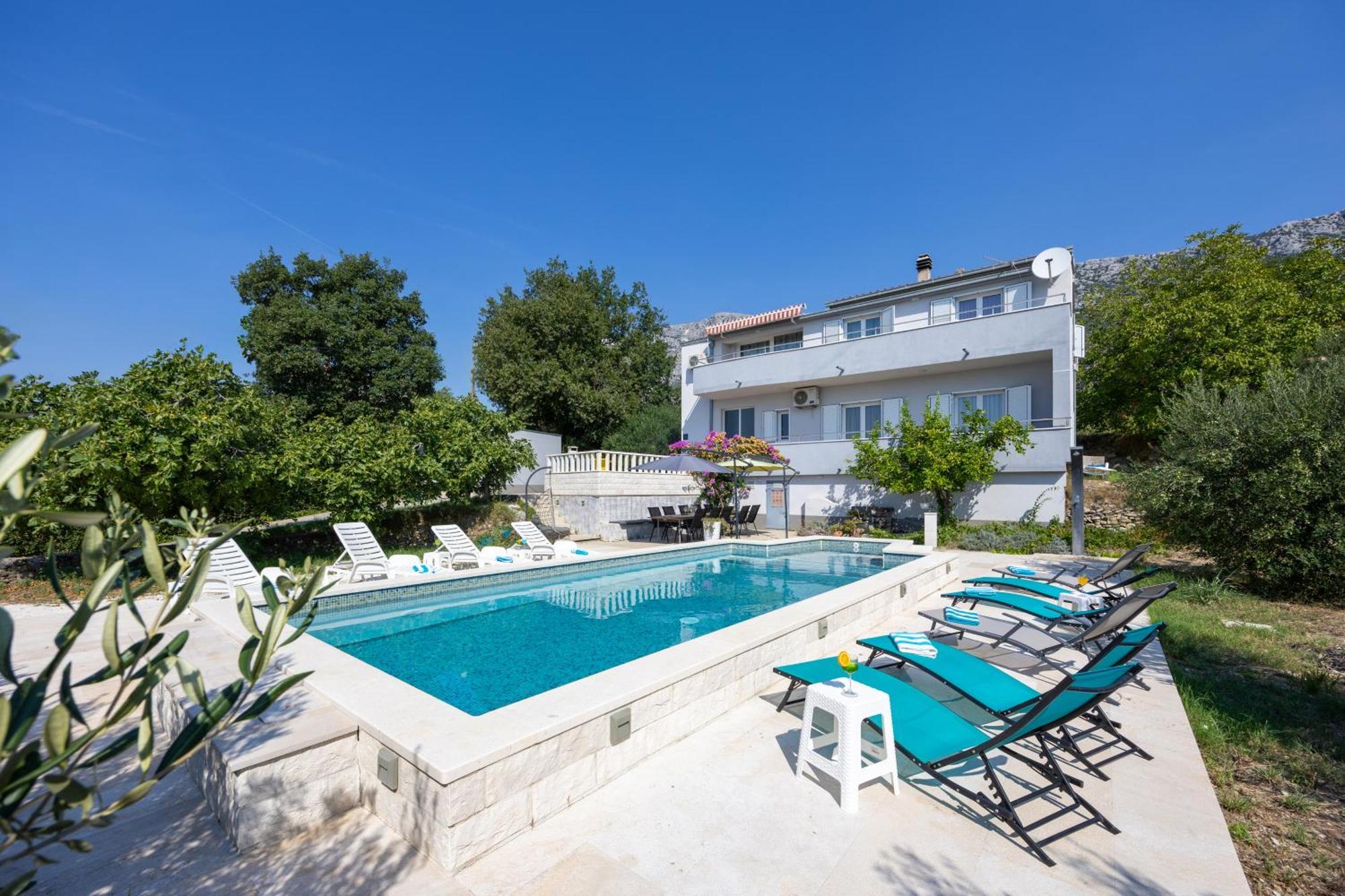 Casa Felice Apartments-Holiday Home Каштела Экстерьер фото