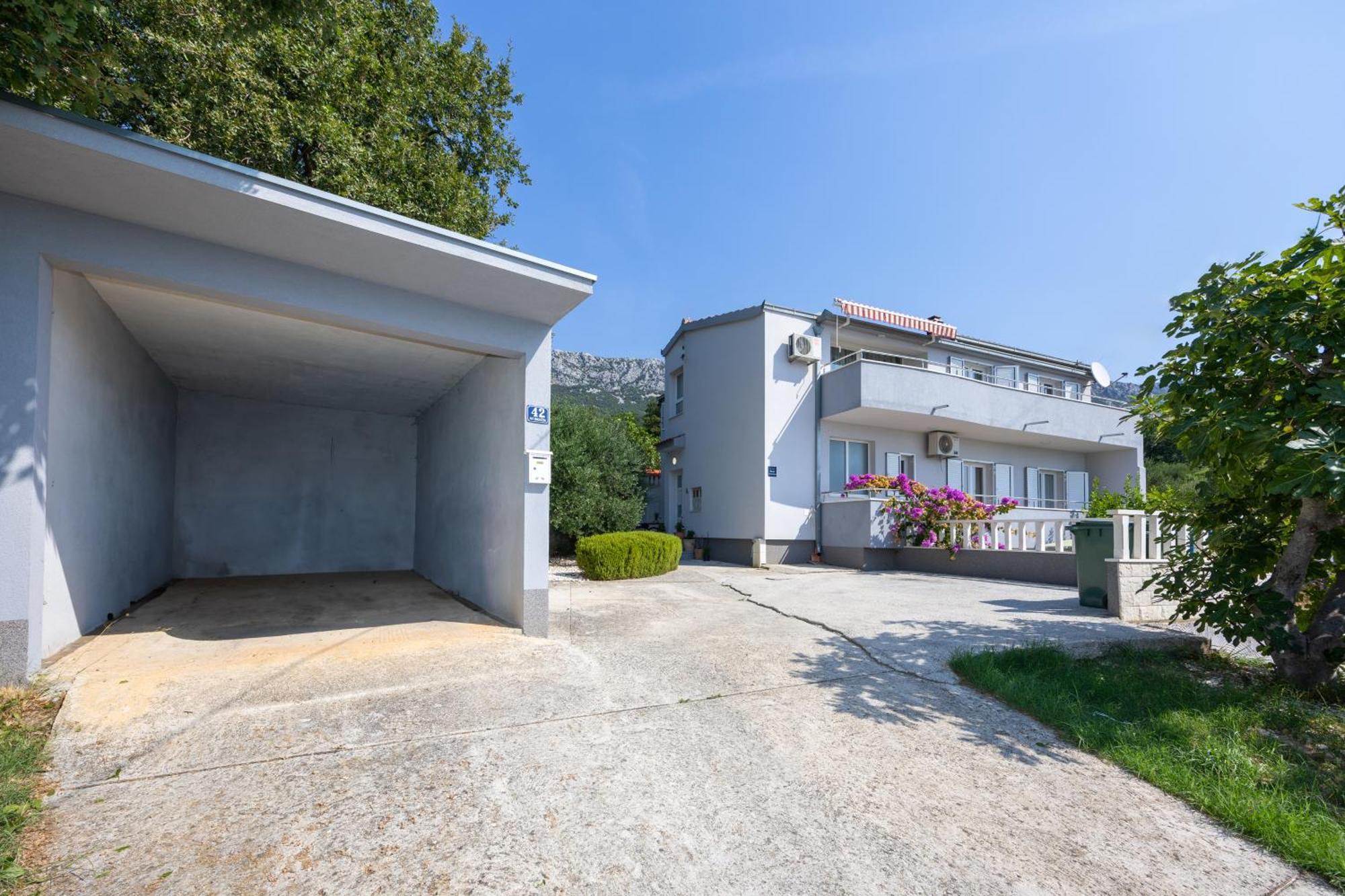 Casa Felice Apartments-Holiday Home Каштела Экстерьер фото