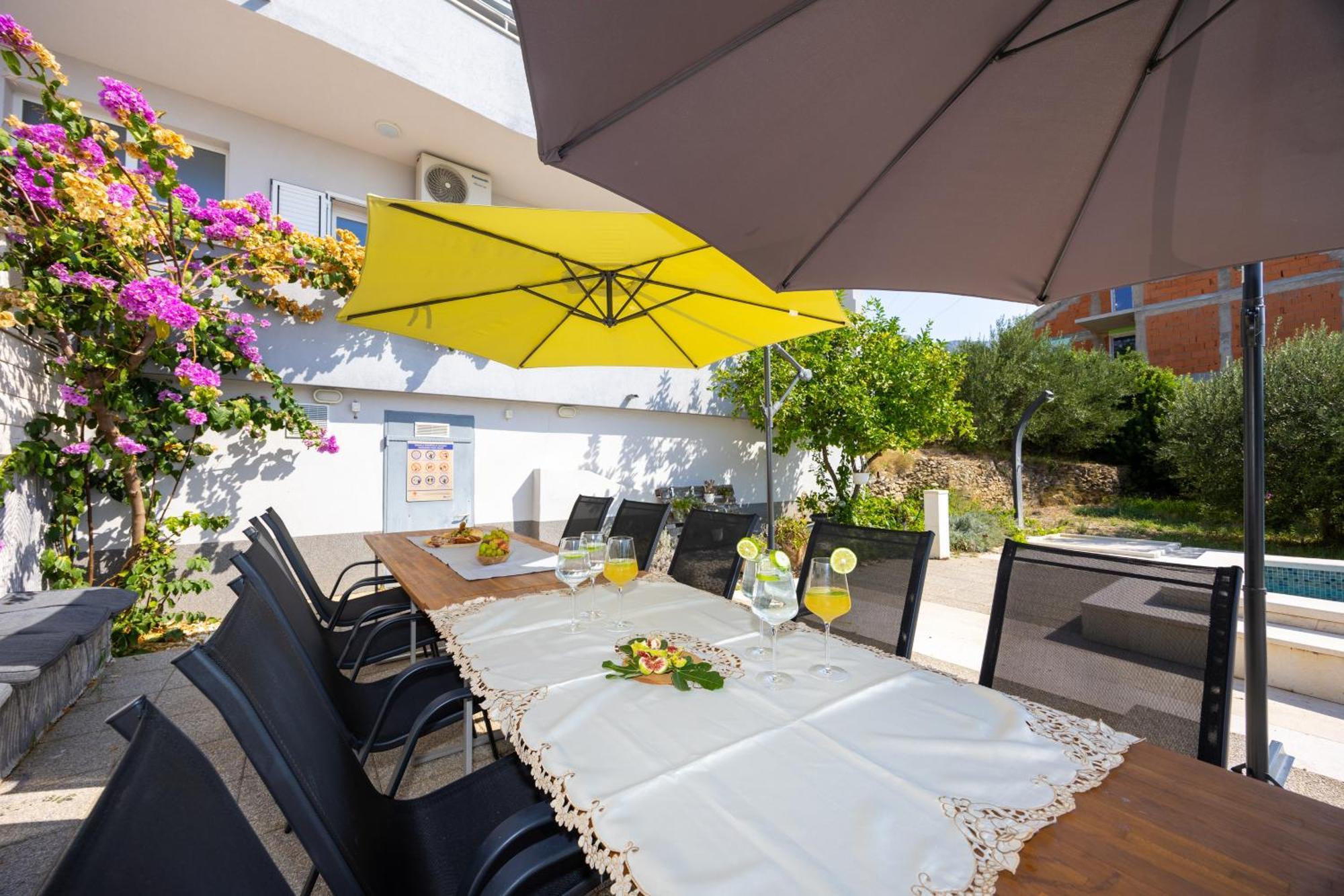 Casa Felice Apartments-Holiday Home Каштела Экстерьер фото