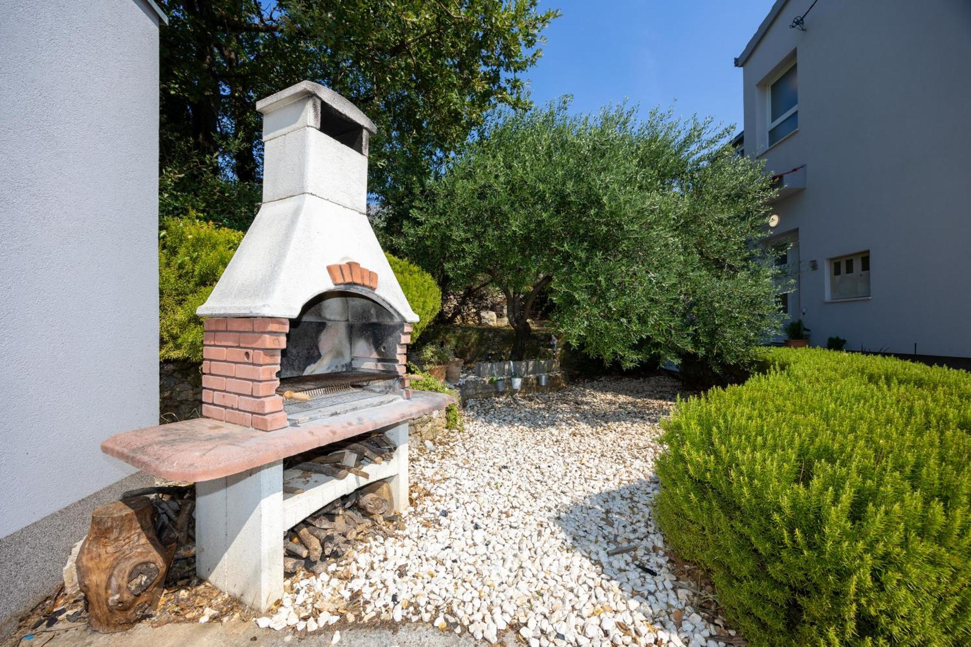 Casa Felice Apartments-Holiday Home Каштела Экстерьер фото